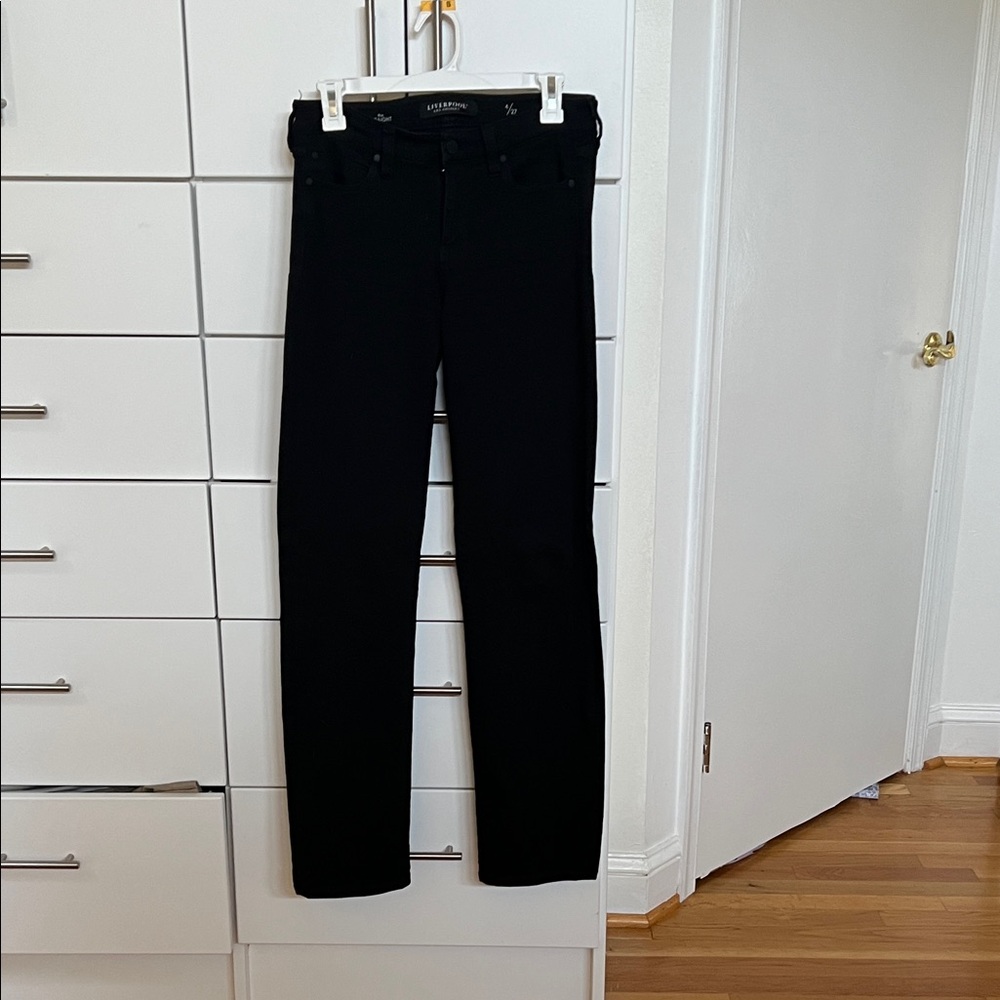 Liverpool Women's Straight Leg Jeans - Black